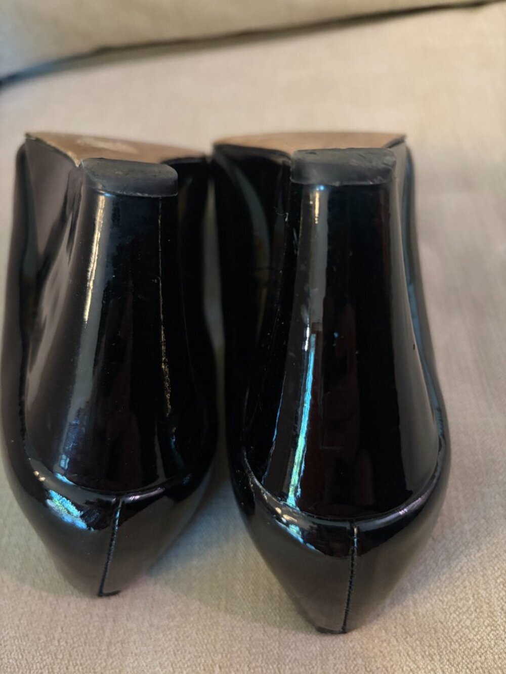 Tory Burch black wedge pump 7M patent leather - Picture 6 of 9